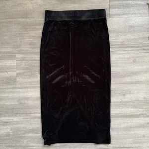 Ecote Women’s size medium black velour velvet elastic waist long skirt